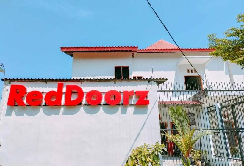 בית מלון כפרי Reddoorz At Omah Candi Sari Near Airport Yia