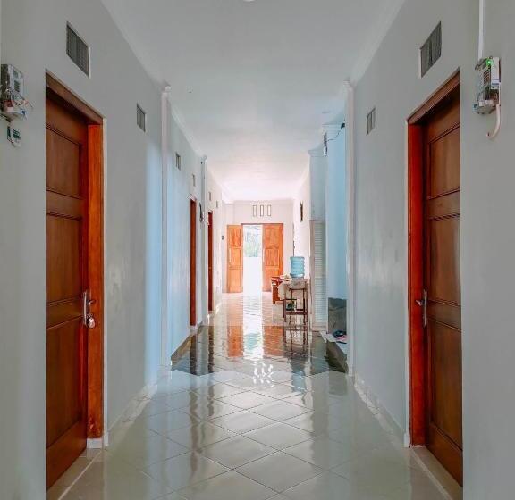 בית מלון כפרי Reddoorz At Omah Candi Sari Near Airport Yia