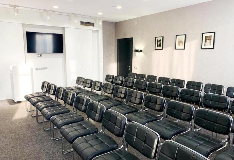 هتل Reikartz Sky Almaty