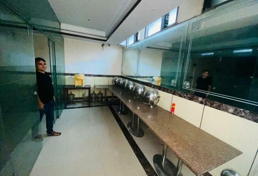 Hotel Lloyd Residency Nehru Place