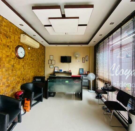 Hotel Lloyd Residency Nehru Place