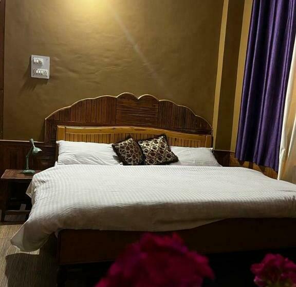 호텔 Westeros Kasol