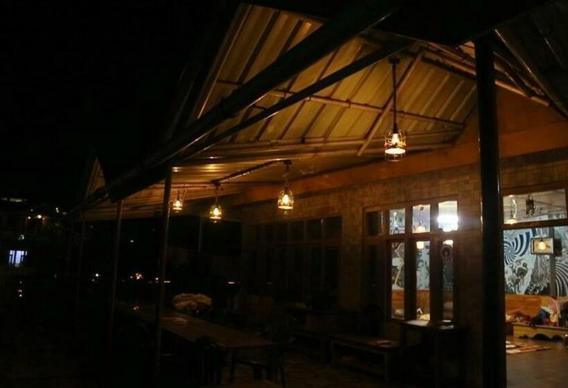 호텔 Westeros Kasol