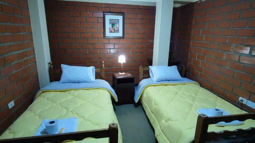 Mirador Backpackers B&b