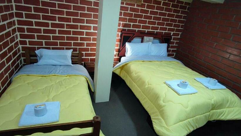 Mirador Backpackers B&b