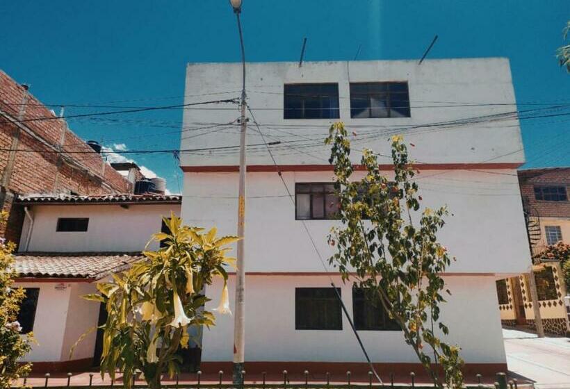 Mirador Backpackers B&b