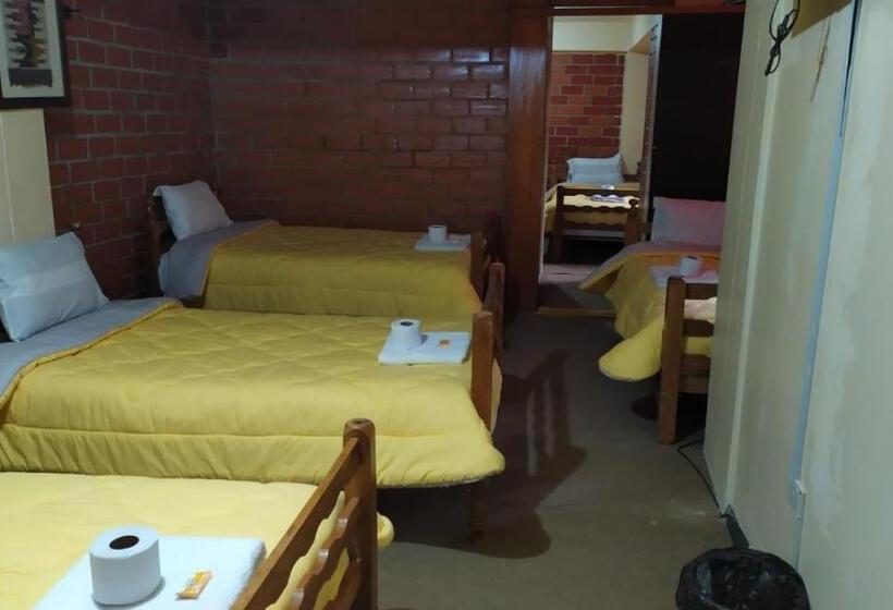 Mirador Backpackers B&b