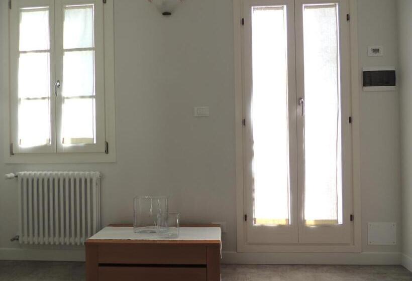 بنسيون Ginkgo Guest House