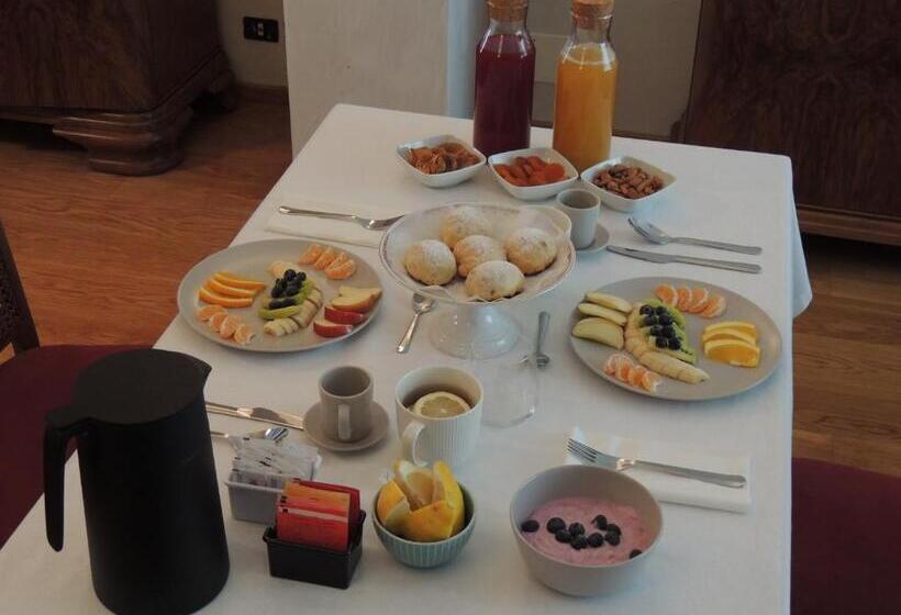 بنسيون Ginkgo Guest House