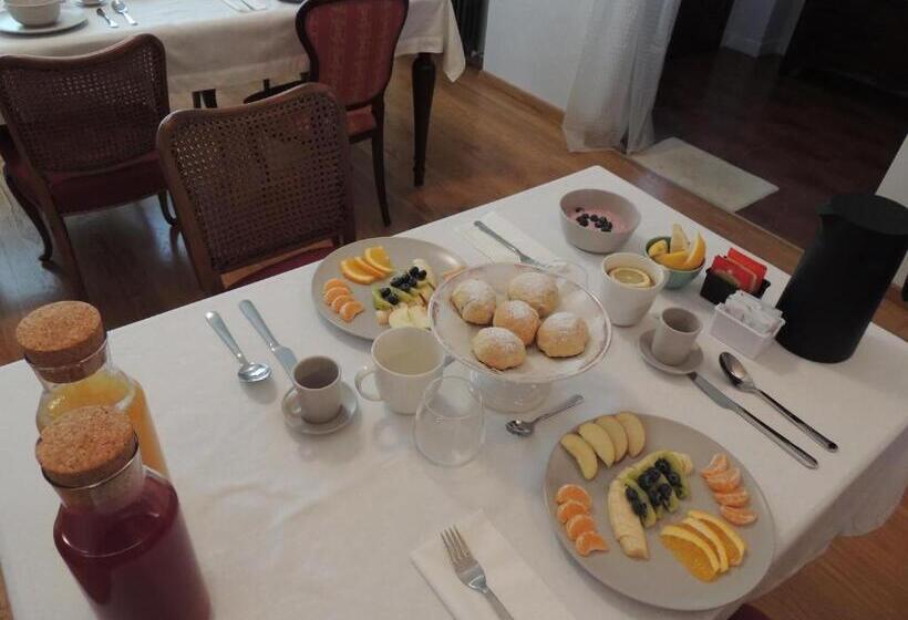 بنسيون Ginkgo Guest House