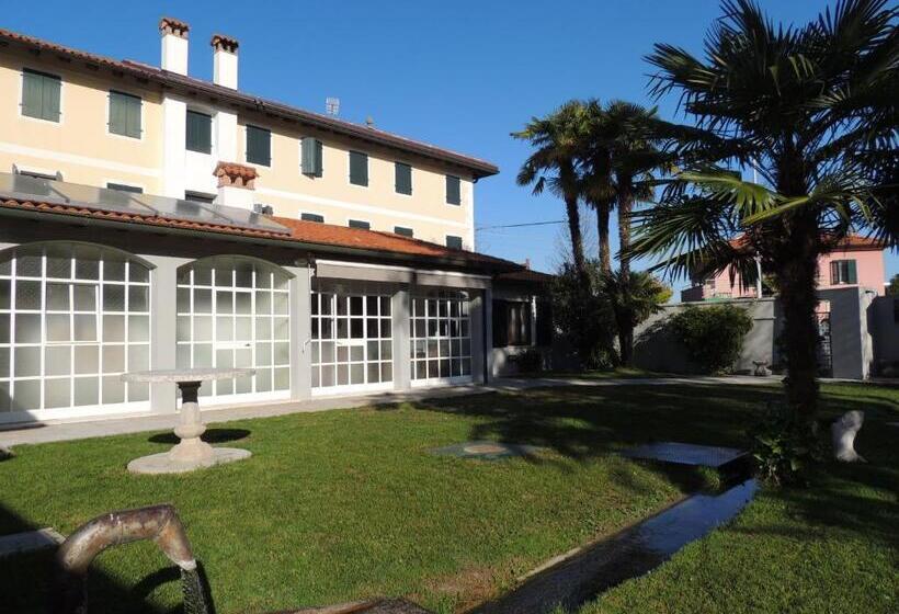 بنسيون Ginkgo Guest House