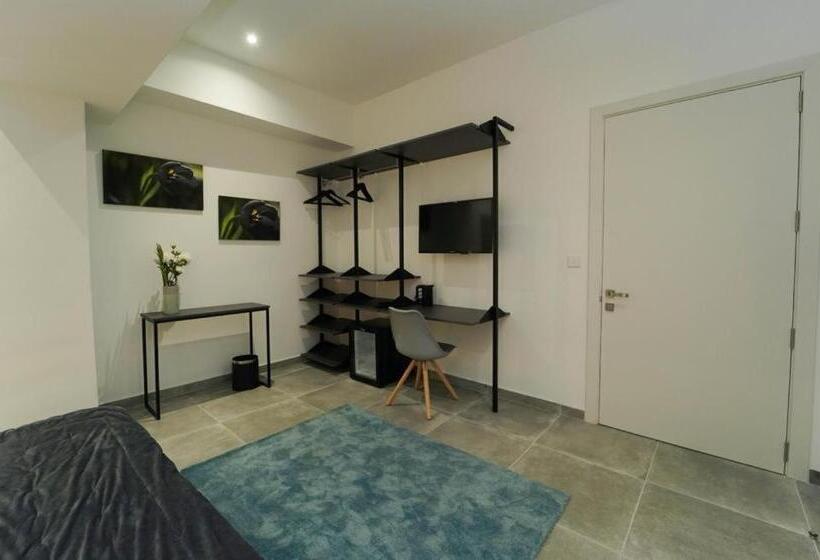 پانسیون Guest House Capital Inn