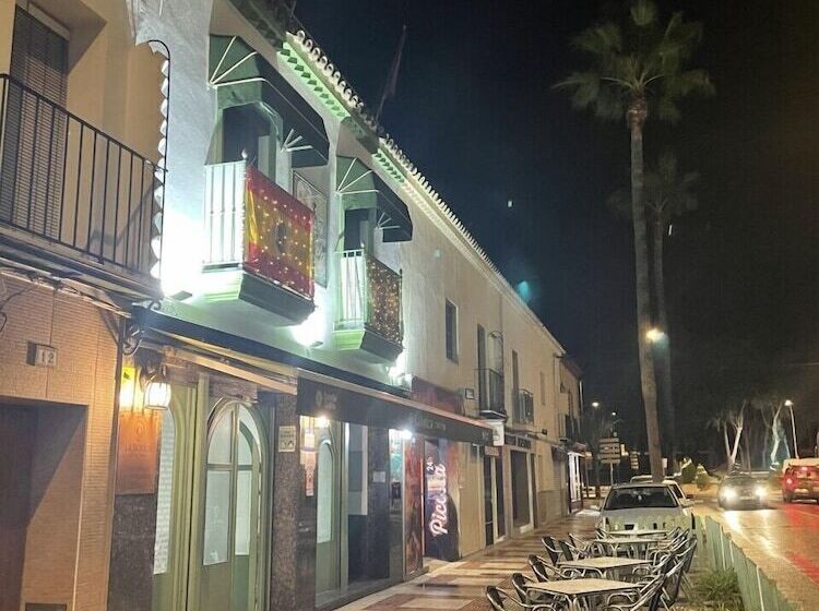 پانسیون Hostal Fleming