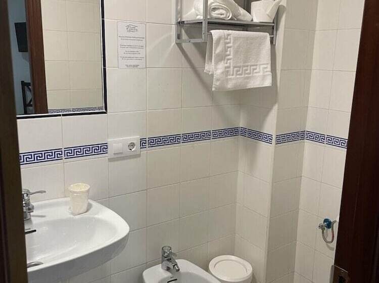 پانسیون Hostal Fleming