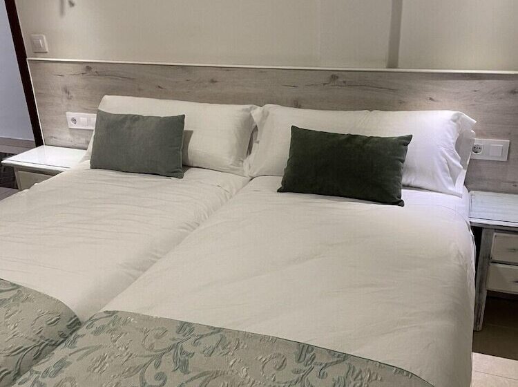 پانسیون Hostal Fleming