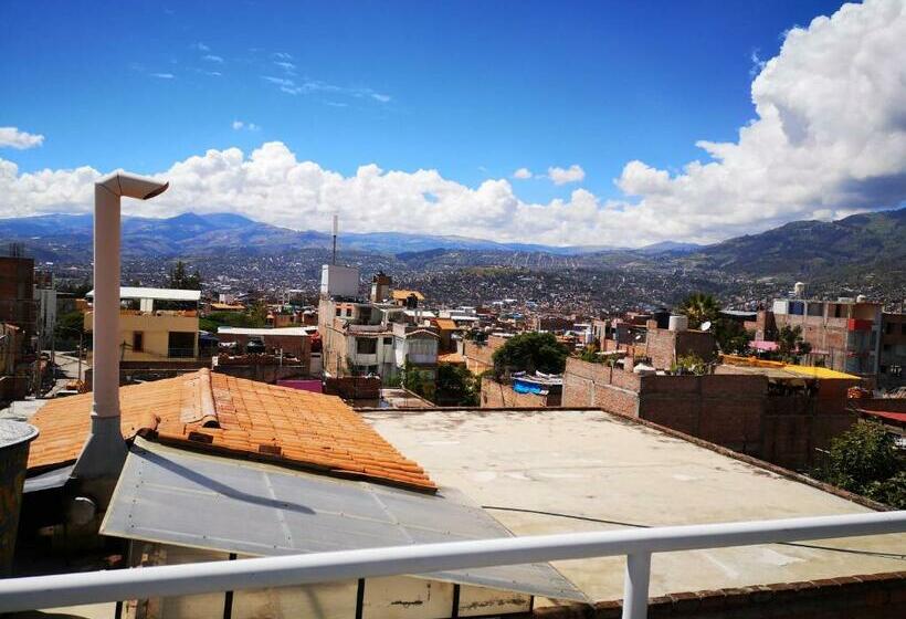Пансион Hostel Las Gardenias Ayacucho