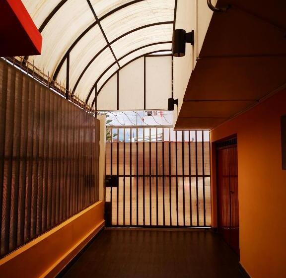 Пансион Hostel Las Gardenias Ayacucho