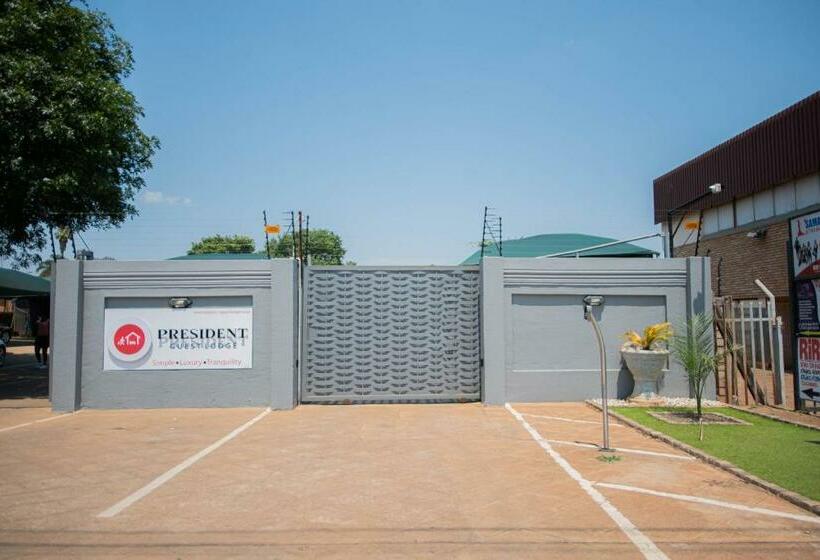 פנסיון President Guest Lodge