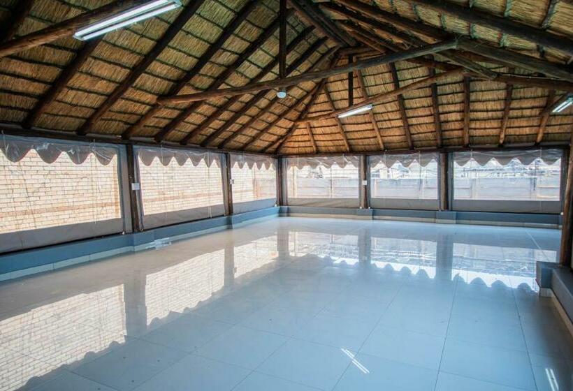 פנסיון President Guest Lodge