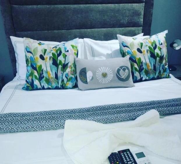 פנסיון President Guest Lodge