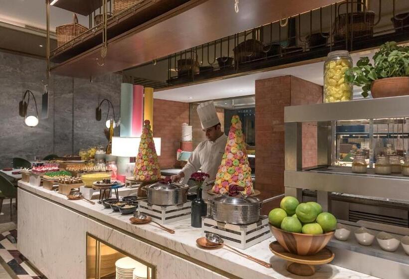 Radisson Blu Hotel & Spa, Nashik