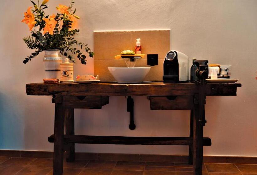 منتجع Alchimia Luxury Suites