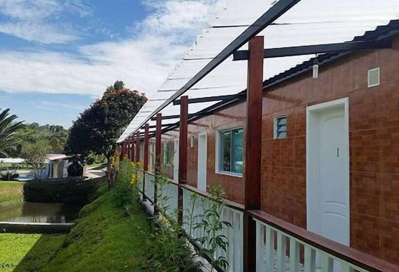 호스텔 Hosteria San Vicente