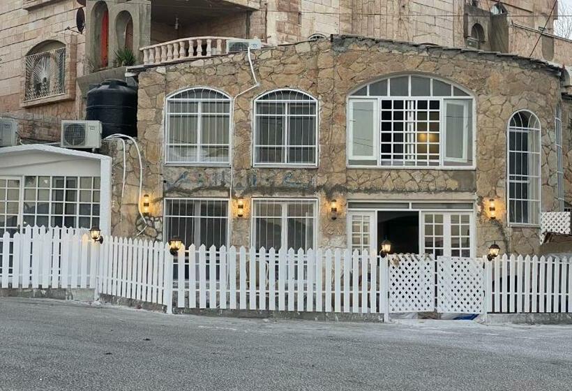 Ruins Wall &hostel  Ruins View