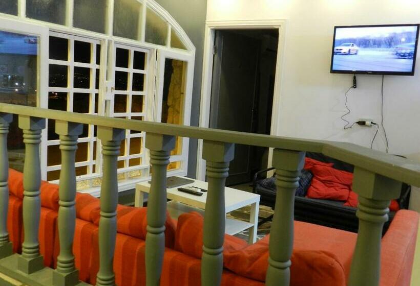 Ruins Wall &hostel  Ruins View