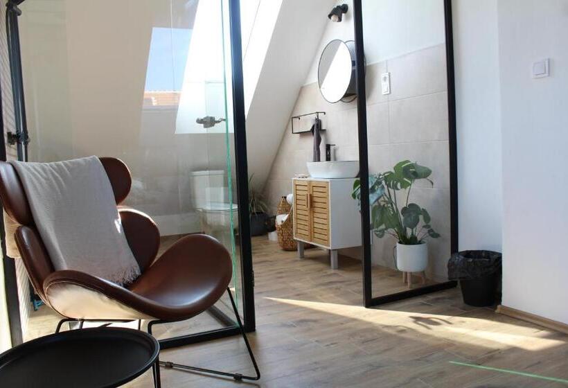 민박 Kafe V Obýváku