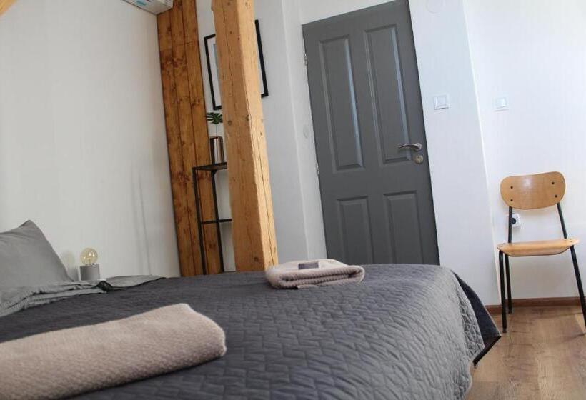 민박 Kafe V Obýváku