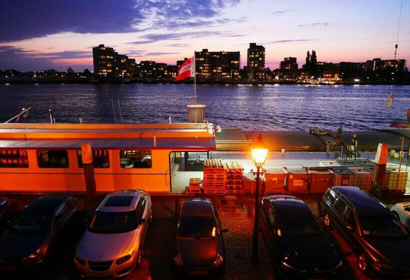 مبيت وإفطار Studioextra Incl Auto P