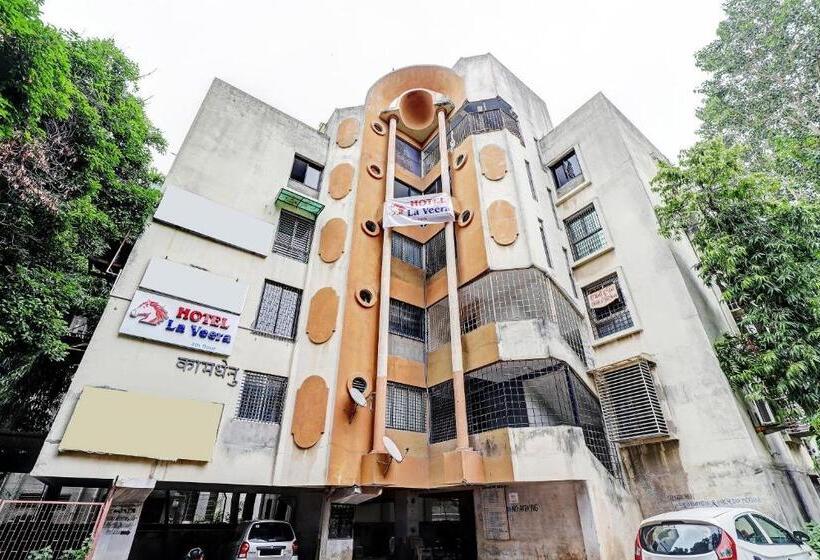 Collection O Hotel La Veera