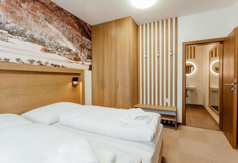 ホテル Apartmány Humno