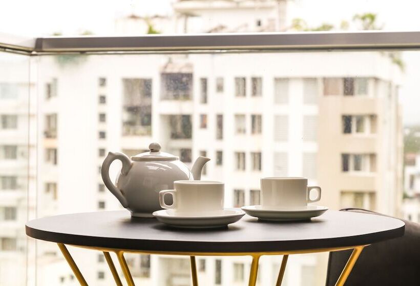 Отель Ar Suites Jewels Royale Koregaon Park Nx