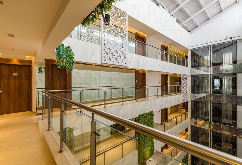 Отель Ar Suites Jewels Royale Koregaon Park Nx