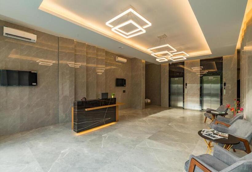 Отель Ar Suites Jewels Royale Koregaon Park Nx