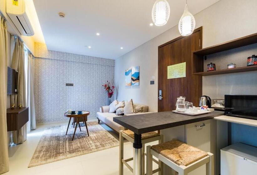 Отель Ar Suites Jewels Royale Koregaon Park Nx