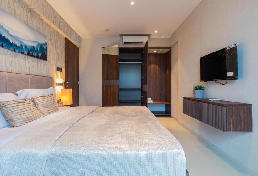 Отель Ar Suites Jewels Royale Koregaon Park Nx