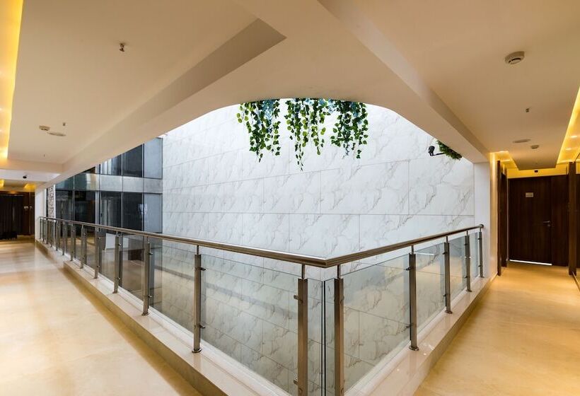 Отель Ar Suites Jewels Royale Koregaon Park Nx