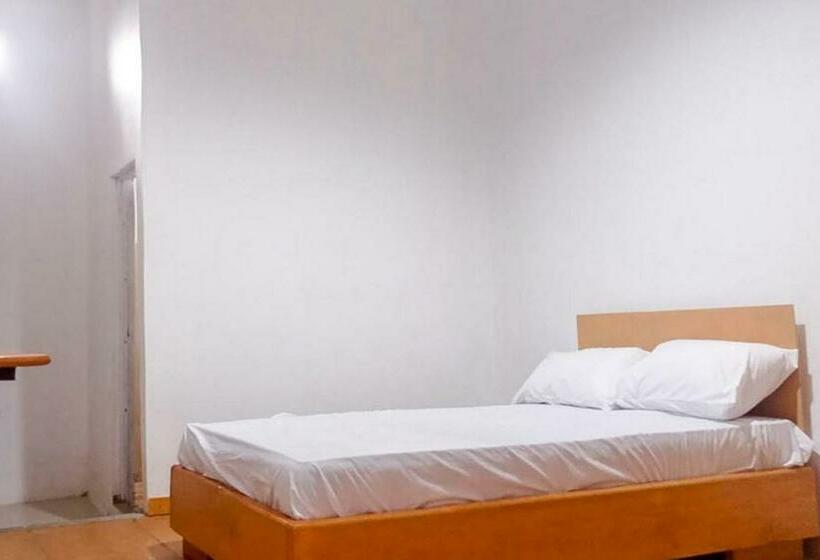 בית מלון כפרי Cangguhos Syariah Redpartner