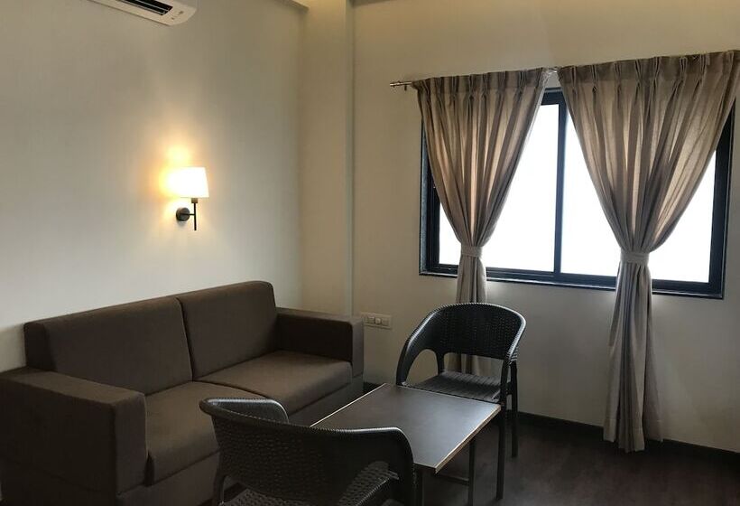 Отель City Point Executive