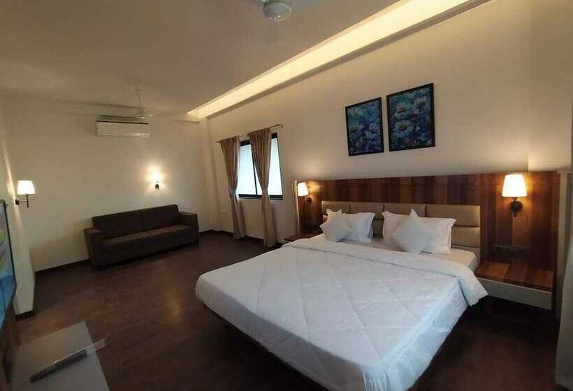 Отель City Point Executive