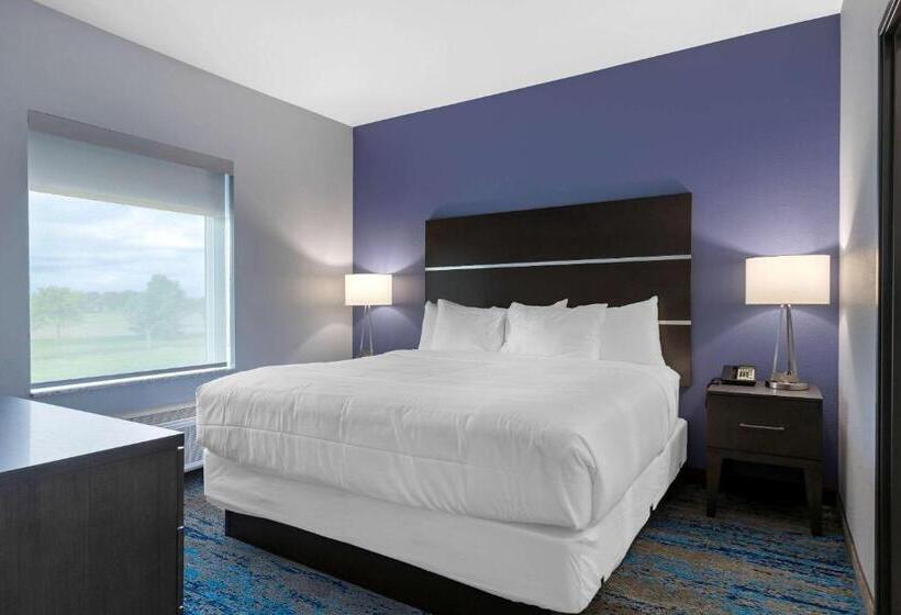 فندق Comfort Inn & Suites Adrian