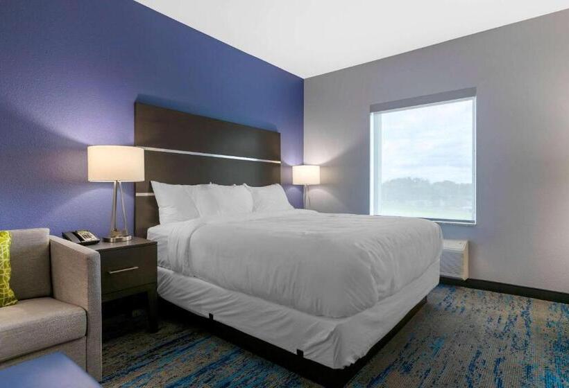 فندق Comfort Inn & Suites Adrian