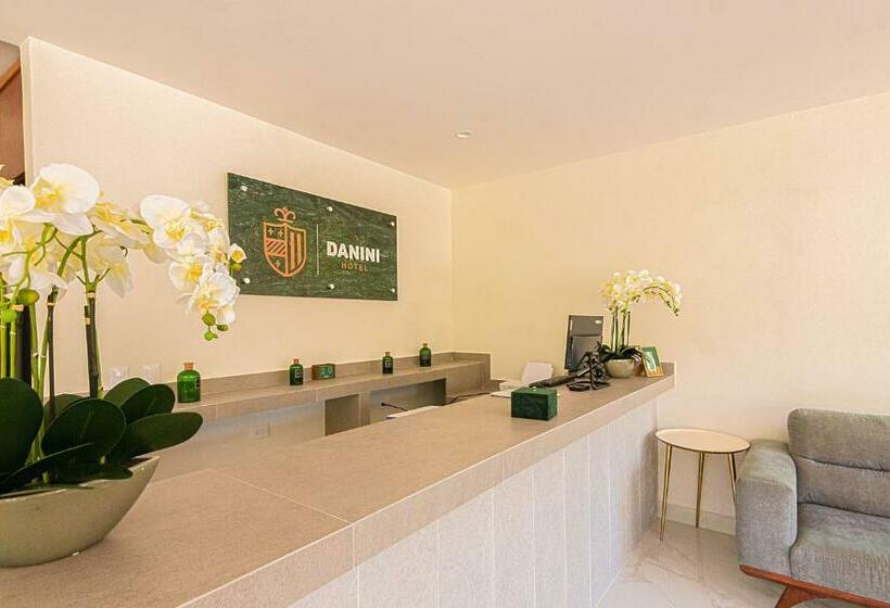 ホテル Danini