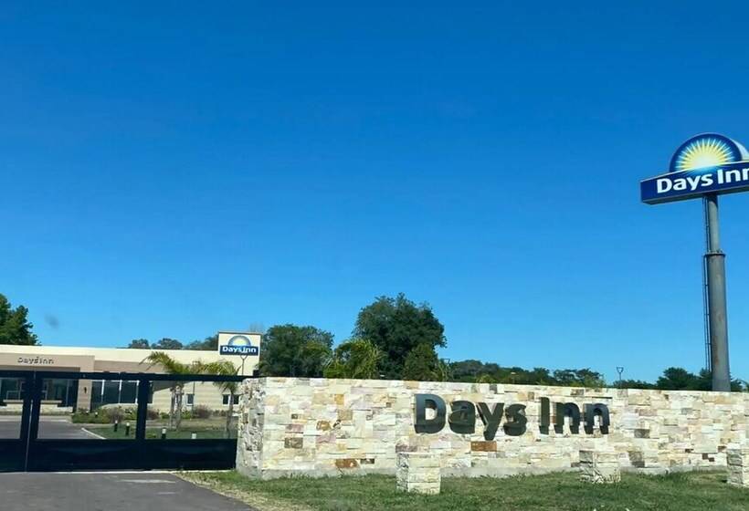 فندق Days Inn Zarate