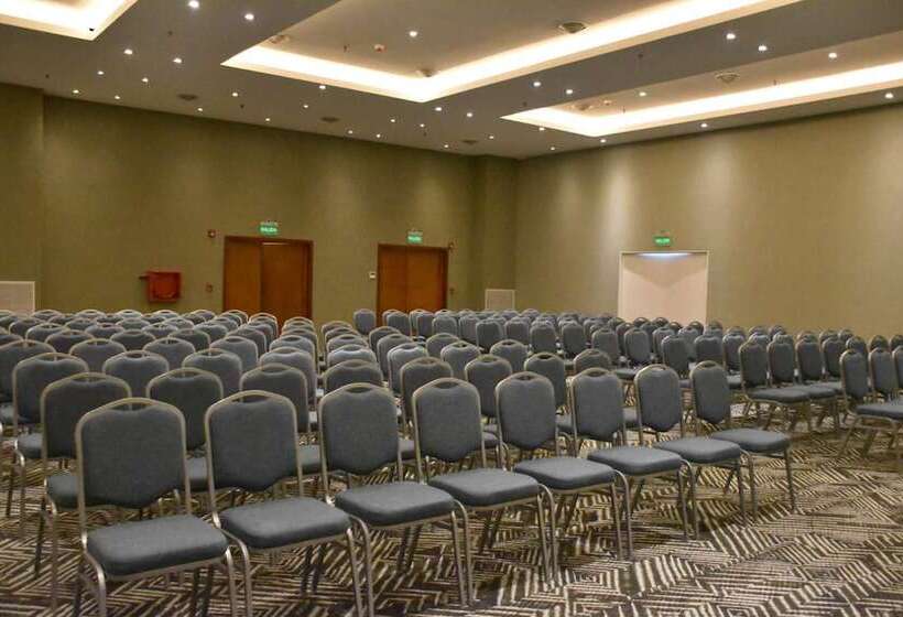 فندق Days Inn Zarate