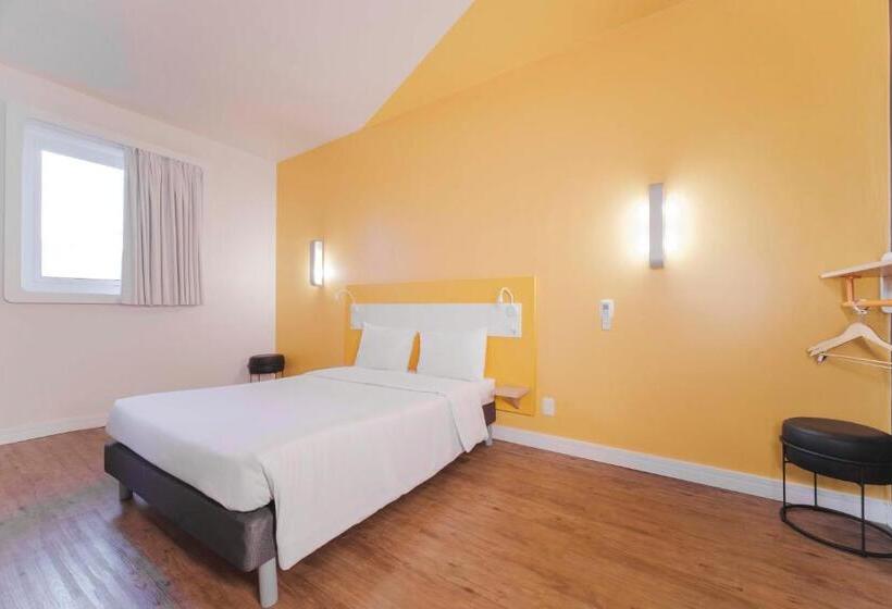 酒店 Ibis Budget Farroupilha