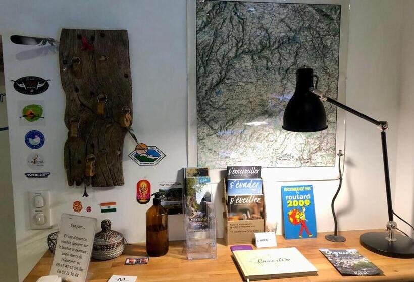 ホテル La Maison   Hôtel & Gîte